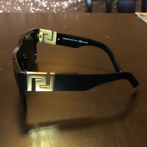 Versace polarized sunglasses - like new!
